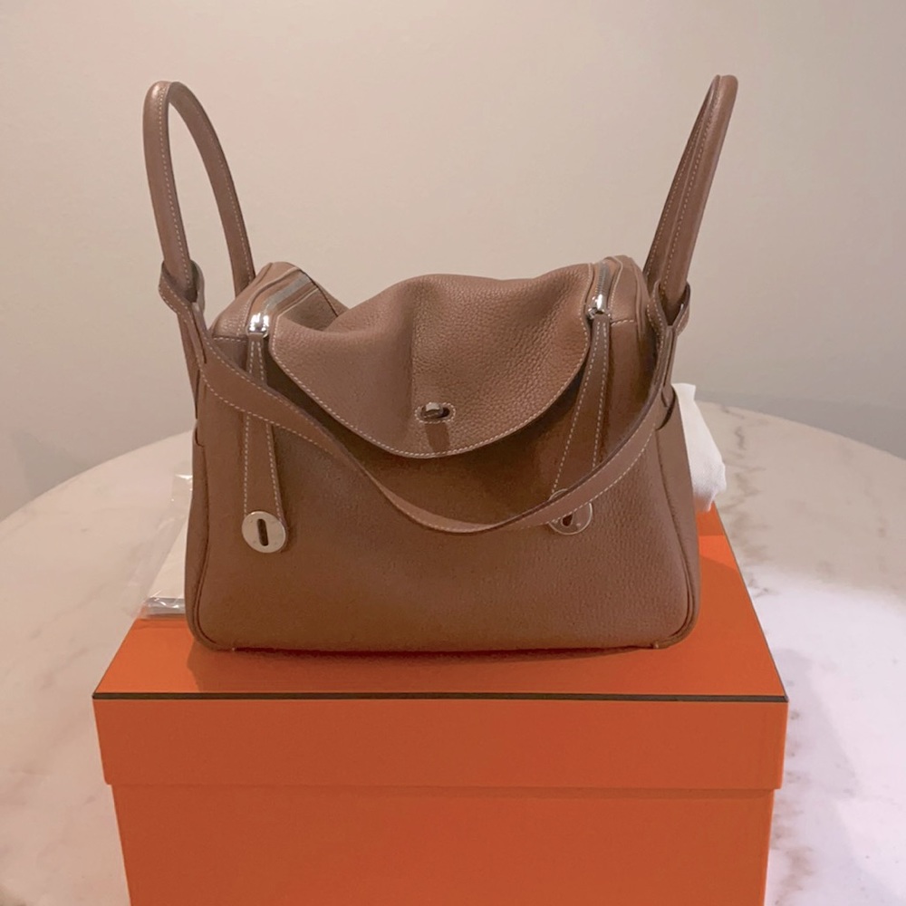 Authentic HERMES Taurillon Clemence Lindy 30